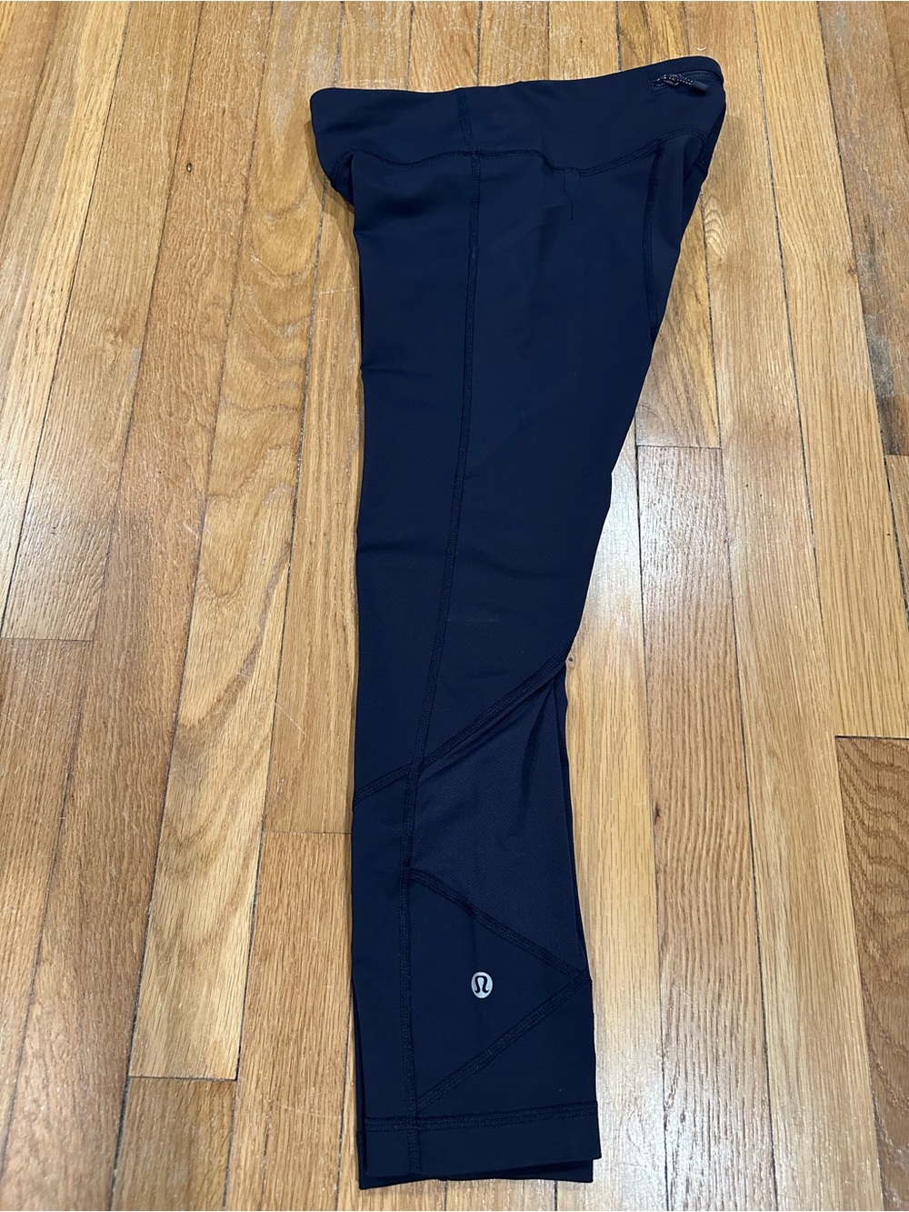 Lululemon Navy Leggings BackPocket Crop Size 4